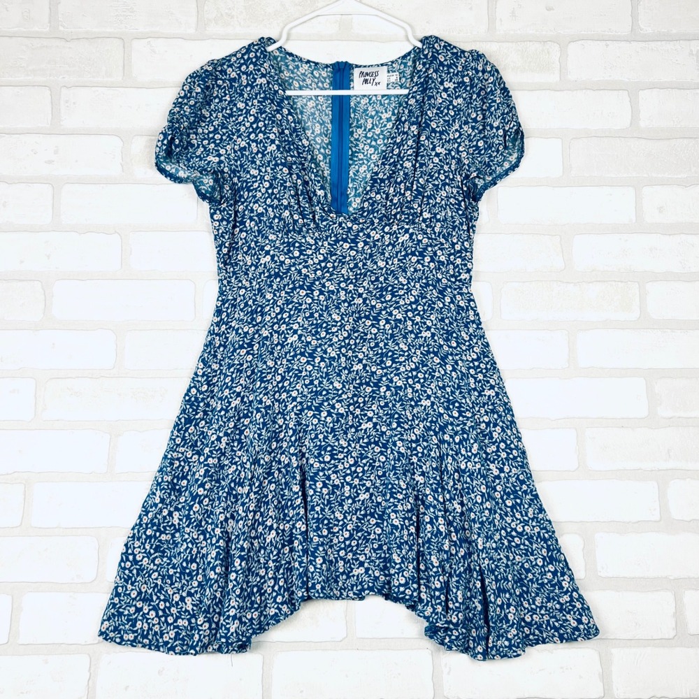 Princess Polly Blue Floral Mini Dress‎ Short Sleeve V Neck Flounce Hem Size 6